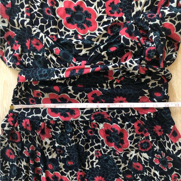 Guess Floral Print Tie Waist Dress in Red & Black Size S - Picture 5 of 13